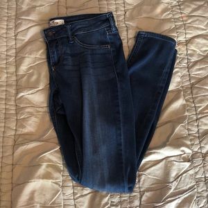 hollister dark wash jeans